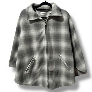 Le Moda Gray Plaid Fleece Cape Jacket Women's OS Cozy Poncho Cottagecore Cozy